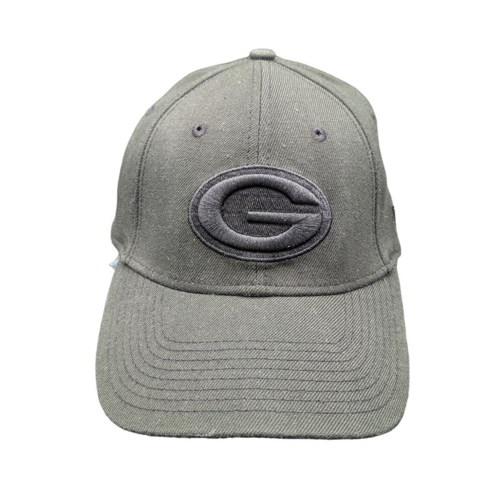 New Era 39Thirty Hat Cap Mens 7 3/8 Fitted Black Green Bay Packers Blacked out